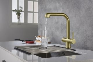 Смеситель для кухни Timo Saona 2346/17FL с подключением фильтра и выдвижной лейкой золото матовое